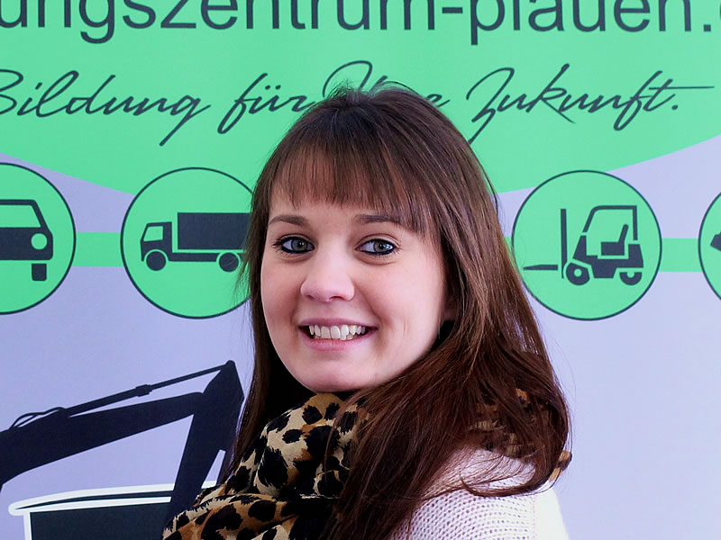 Julia Peterhänsel Account-Managerin, Qualitätsmanagement Julia Peterhänsel Account-Managerin, Qualitätsmanagement